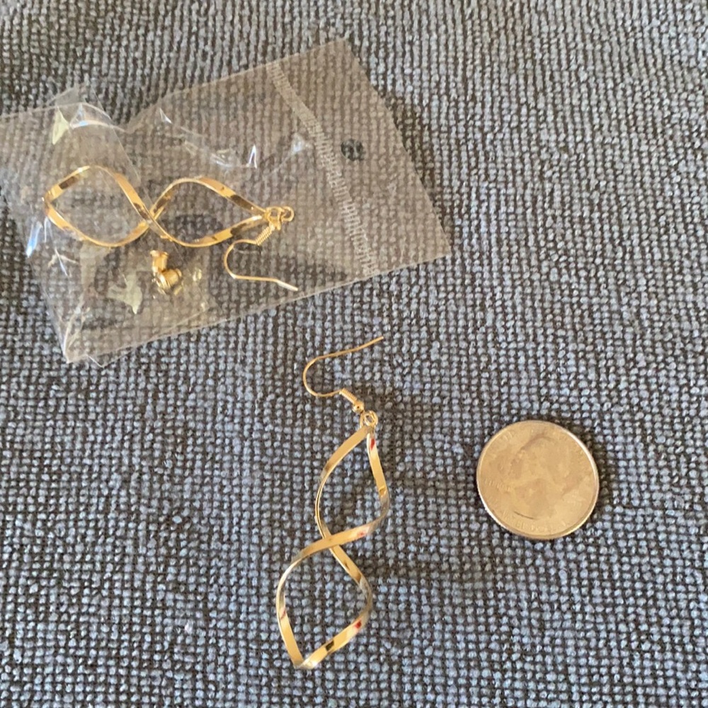 Gold dangly earrings